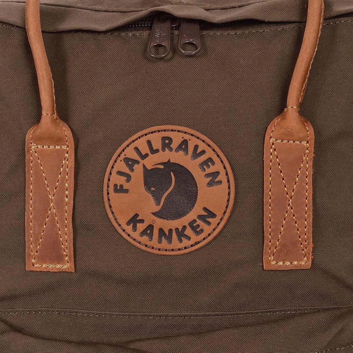 Fjallraven Fjällräven Kånken No. 2 Laptop 15" Unisex Rugzak - Dark Olive 7 Fjallraven Fjällräven Kånken No. 2 Laptop 15" Unisex Rugzak - Dark Olive - Afbeelding 5
