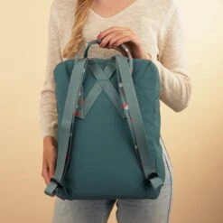 Fjallraven Fjällräven Kånken Unisex Rugzak - Frost Green-Confetti Pattern 32 Fjallraven Fjällräven Kånken Unisex Rugzak - Frost Green-Confetti Pattern -Fjallraven 1200x1200 212