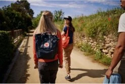 Fjallraven Fjällräven Kånken Totepack Mini Unisex Rugzak - Black 21 Fjallraven Fjällräven Kånken Totepack Mini Unisex Rugzak - Black -Fjallraven 1200x806