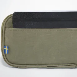 Fjallraven Portemonnee Fjällräven Kånken Travel Wallet Spicy Orange 15 Fjallraven Portemonnee Fjällräven Kånken Travel Wallet Spicy Orange -Fjallraven 5 F23781 SS19 fvra kanken travel wallet fjaellraeven 21 1