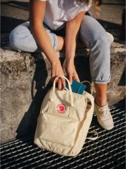 Fjallraven Fjällräven Kånken Unisex Rugzak - Light Oak -Fjallraven 902x1200 1
