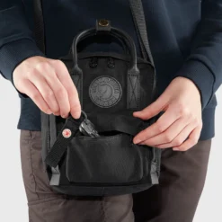 Fjallraven Schoudertas Fjällräven Kånken No. 2 Sling Black 20 Fjallraven Schoudertas Fjällräven Kånken No. 2 Sling Black -Fjallraven Kanken No 2 Black Sling 23799 550 G DETAIL FJR